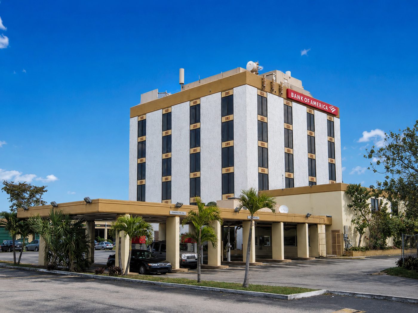 Bank of America office building at 18350 NW 2nd Avenue, Miami Gardens