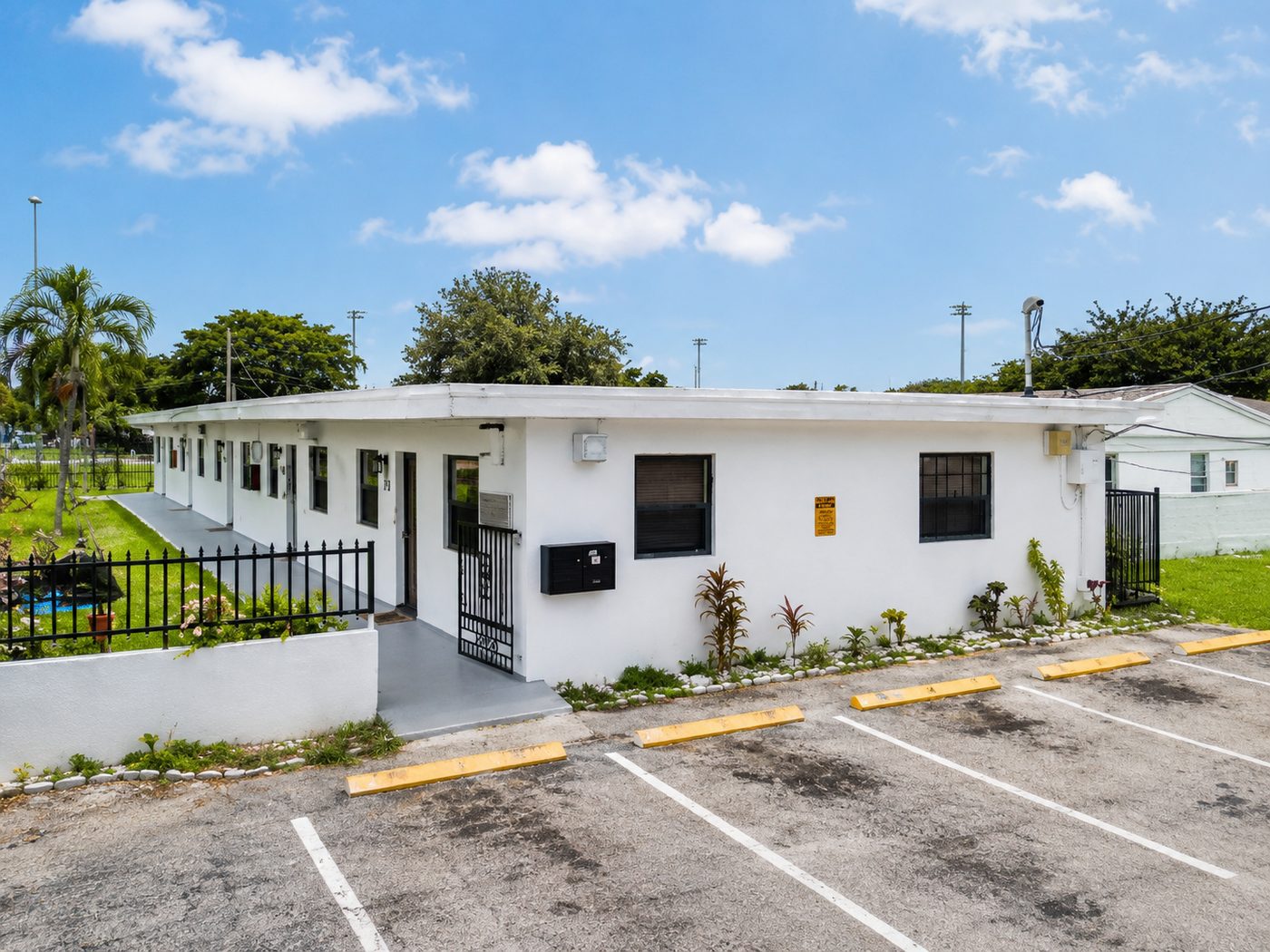 Apartment building at 715 NW Seventh Avenue, Hallandale Beach